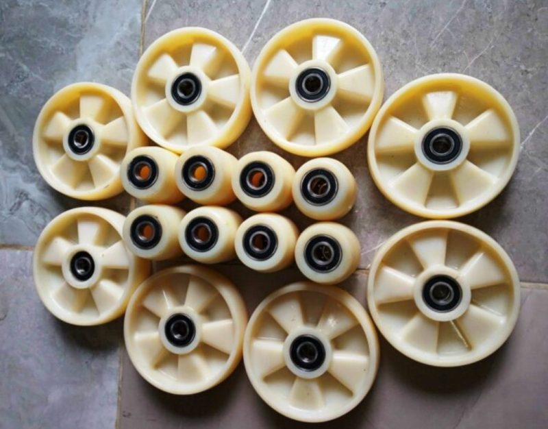 Bánh xe nâng tay điện đóng vai trò quan trọng trong vận hành xe
