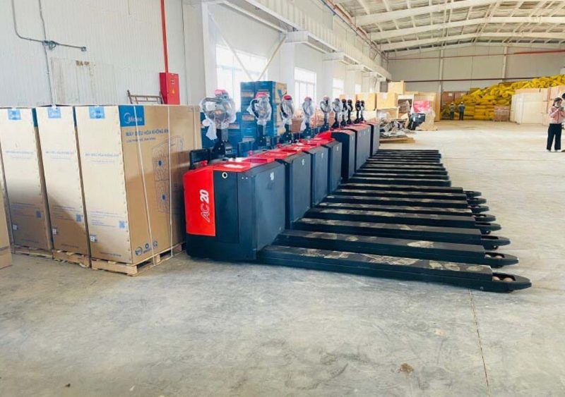 Một tính năng hỗ trợ đắc lực trong kỹ năng vận hành nâng cao cho xe nâng tay điện chính là chế độ “rùa”