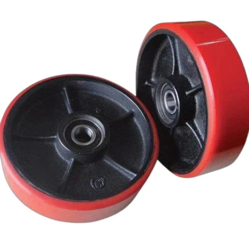 Bánh PU mang lại khả năng vận hành êm ái, hạn chế tiếng ồn trong kho.