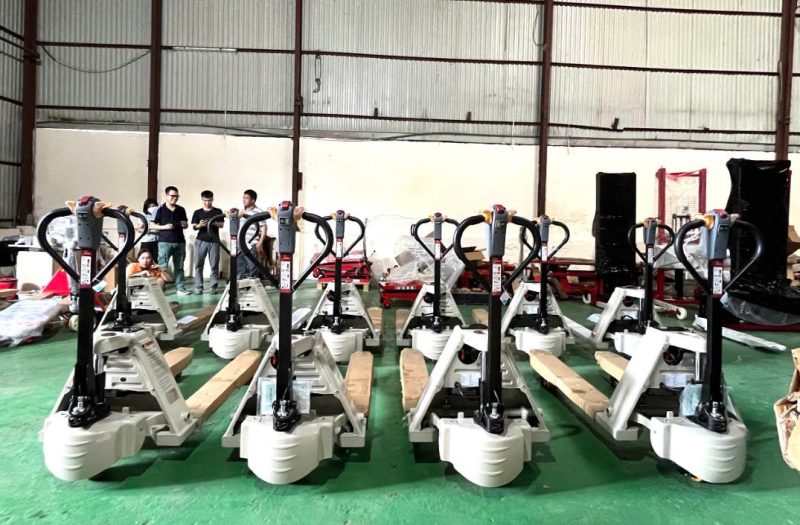 1 số nhà cung cấp xe nâng tay điện uy tín