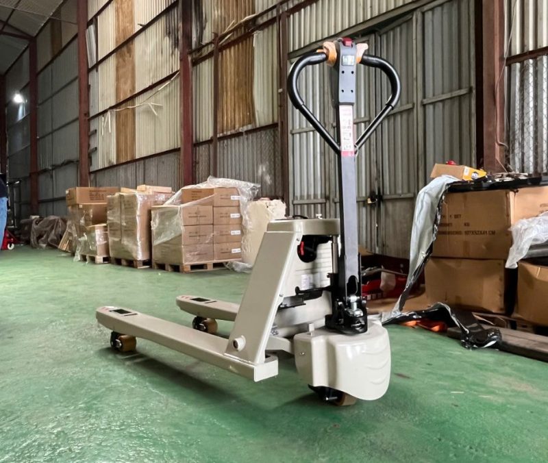 Càng xe rộng (kích thường thường là 1120x685mm)