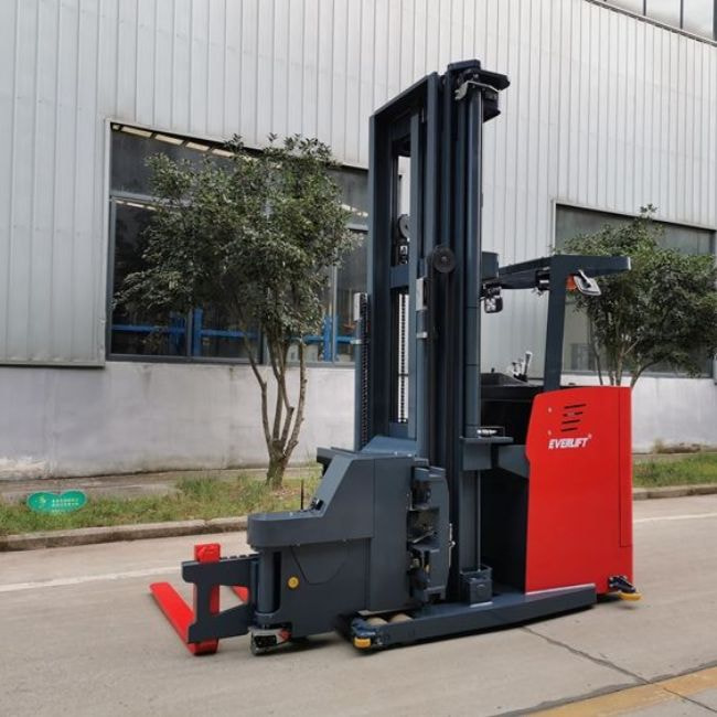 Xe nâng ngồi lái càng xoay 3 chiều 1-1.5-2 tấn