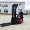 Sàn nâng và tay điều khiển xe nâng tay điện đứng lái 1-2 tấn