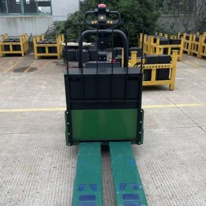 Xe nâng điện đứng lái 5 tấn có công suất lớn